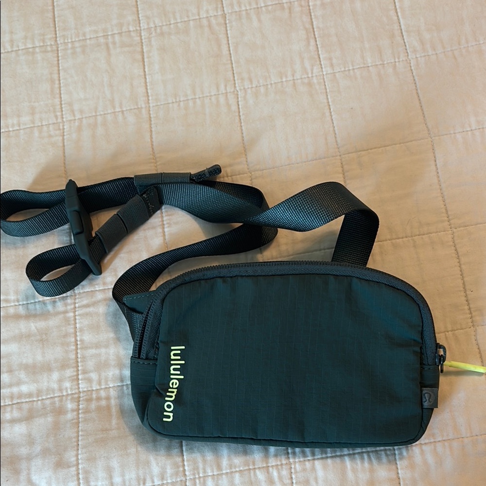 lululemon Mini Belt Bag